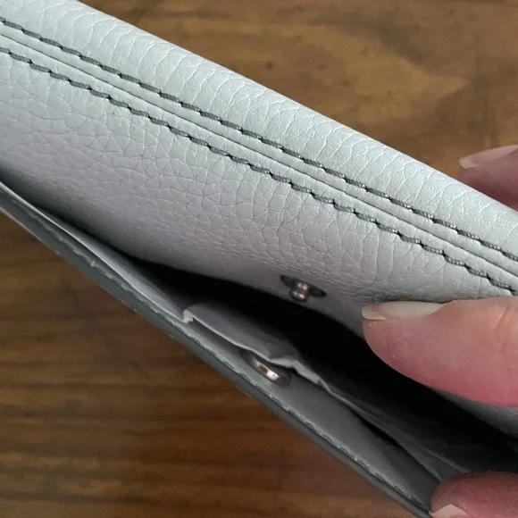 NWT MARC JACOBS LIGHT GREY GENUINE Leather Bifold Wallet Purse MSPR $165 Read - Picture 14 of 14